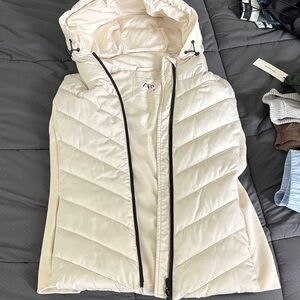 Zara Off-White Quilted Hooded Puffer Vest